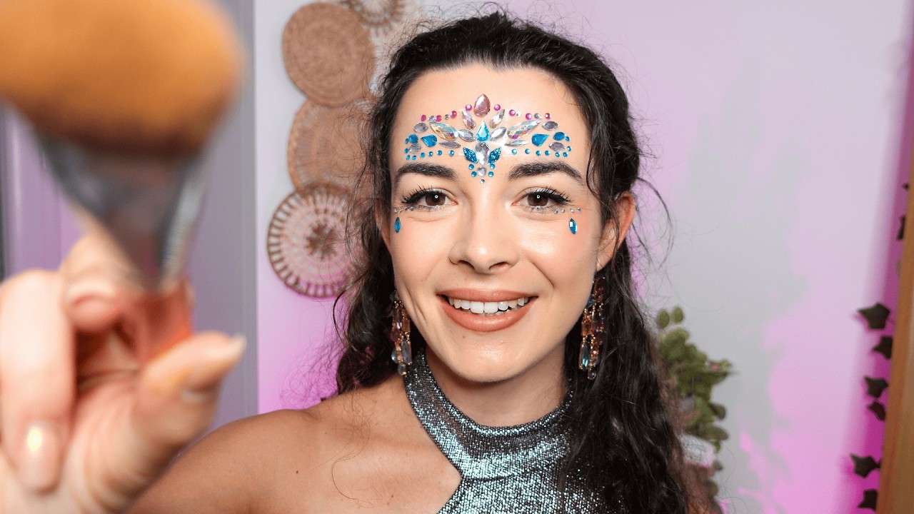 ASMR [Roleplay] Ta meilleure amie te maquille pour un festival ✨