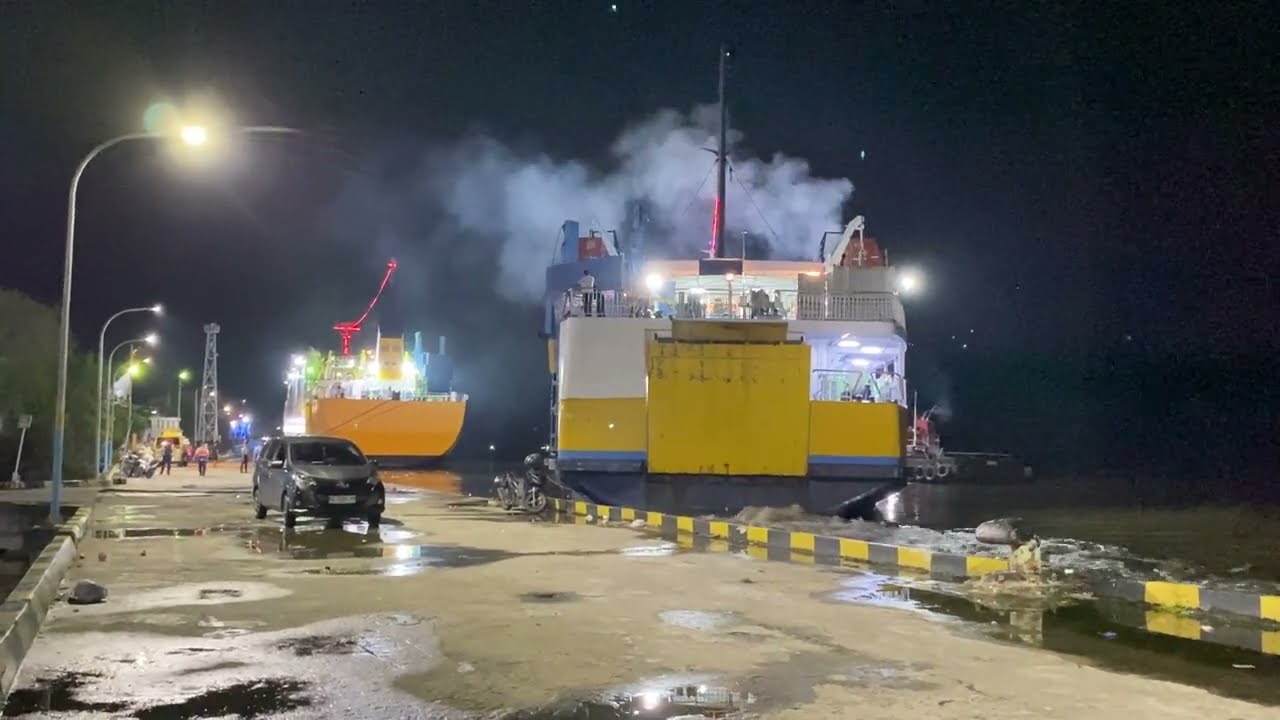 KEBERANGKATAN KAPAL DHARMA FERRY 6 TUJUAN PELABUHAN TANJUNG PERAK SURABAYA