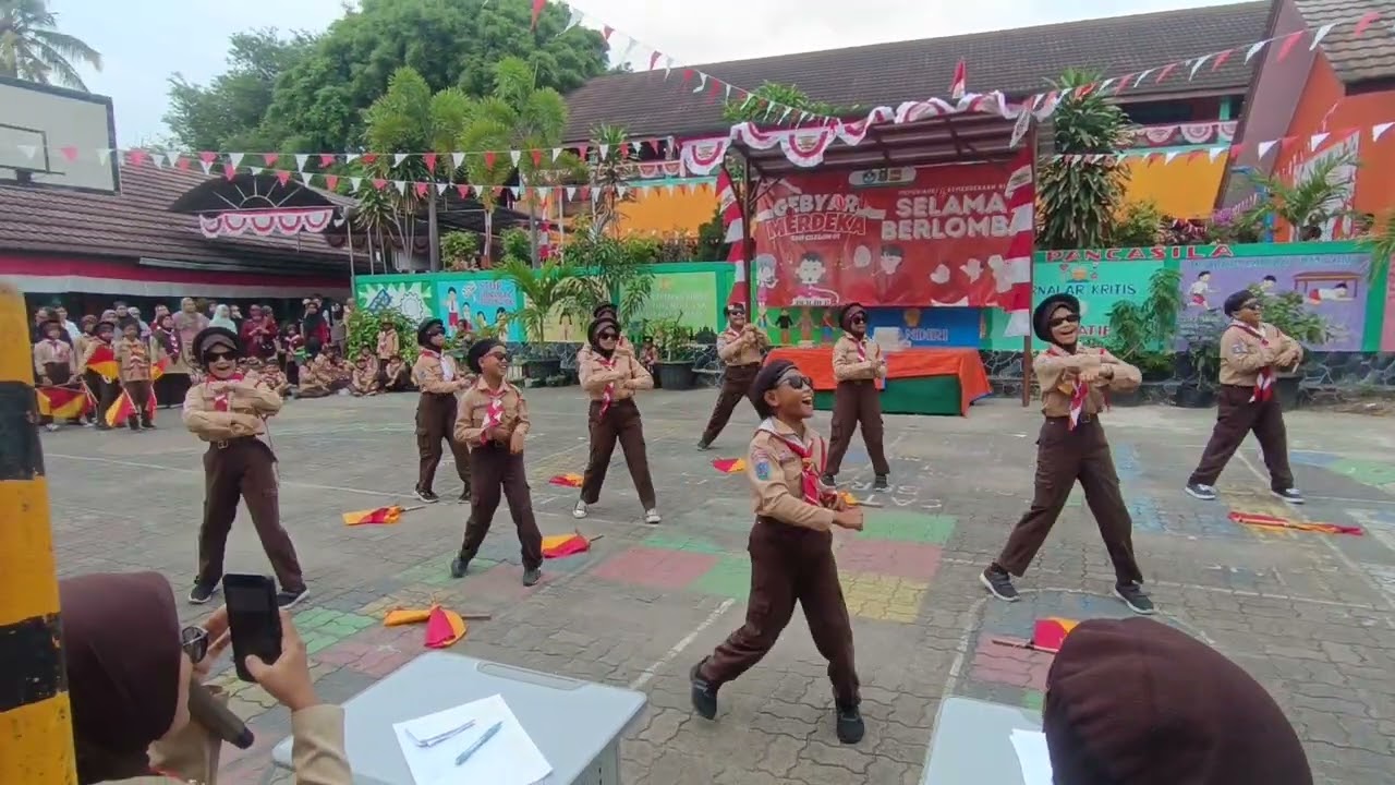 Tth qilla dan kawan2 juara 1 semaphore dance sdn 1 cilegon #viral #semaphoredance #fyp 