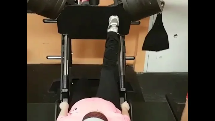8 plates 1000 pounds i got this