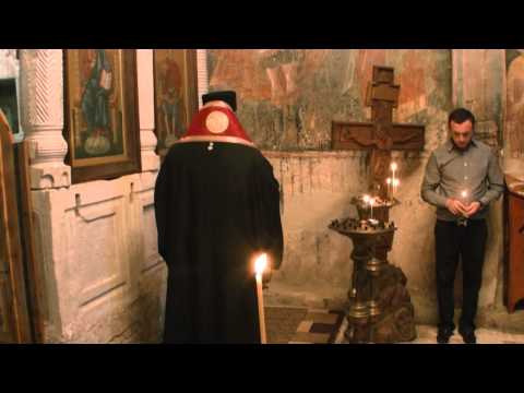 ტაძრებში გარდაცვლილთა სულის მოსახსენიებელი პანაშვიდი გადაიხადეს