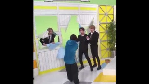 LeeKnow getting scared instead of scaring That stay#leeknow #straykids