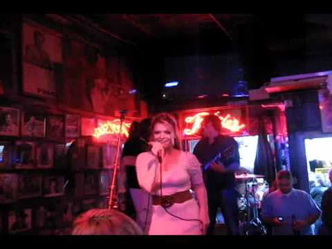 Jacqueline Rose Performing "Before He Cheats" at T...