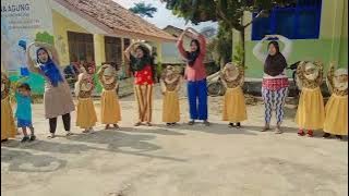 Di Bawah Pohon Yang Rindang. Gerak dan Bernyanyi bersama Murid & Ibu Anak PAUD/TK ABA PURWA AGUNG
