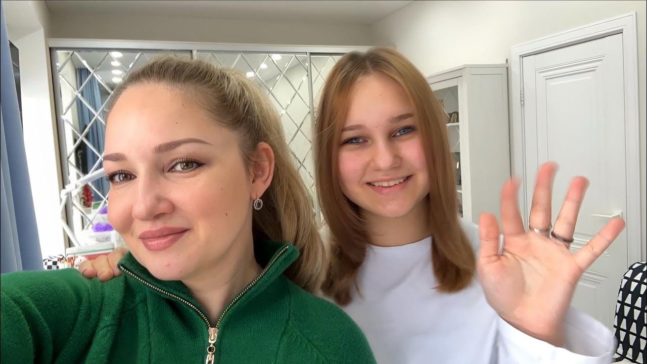 Что НОВОГО у Алисы ? Новый цвет волос ! Много игрушек и косметика ! Новый год 2026 ✨