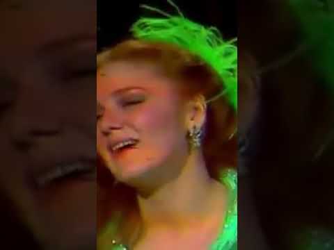 الفنانة ميادة الحناوي سيدي أنا فات كام سنة