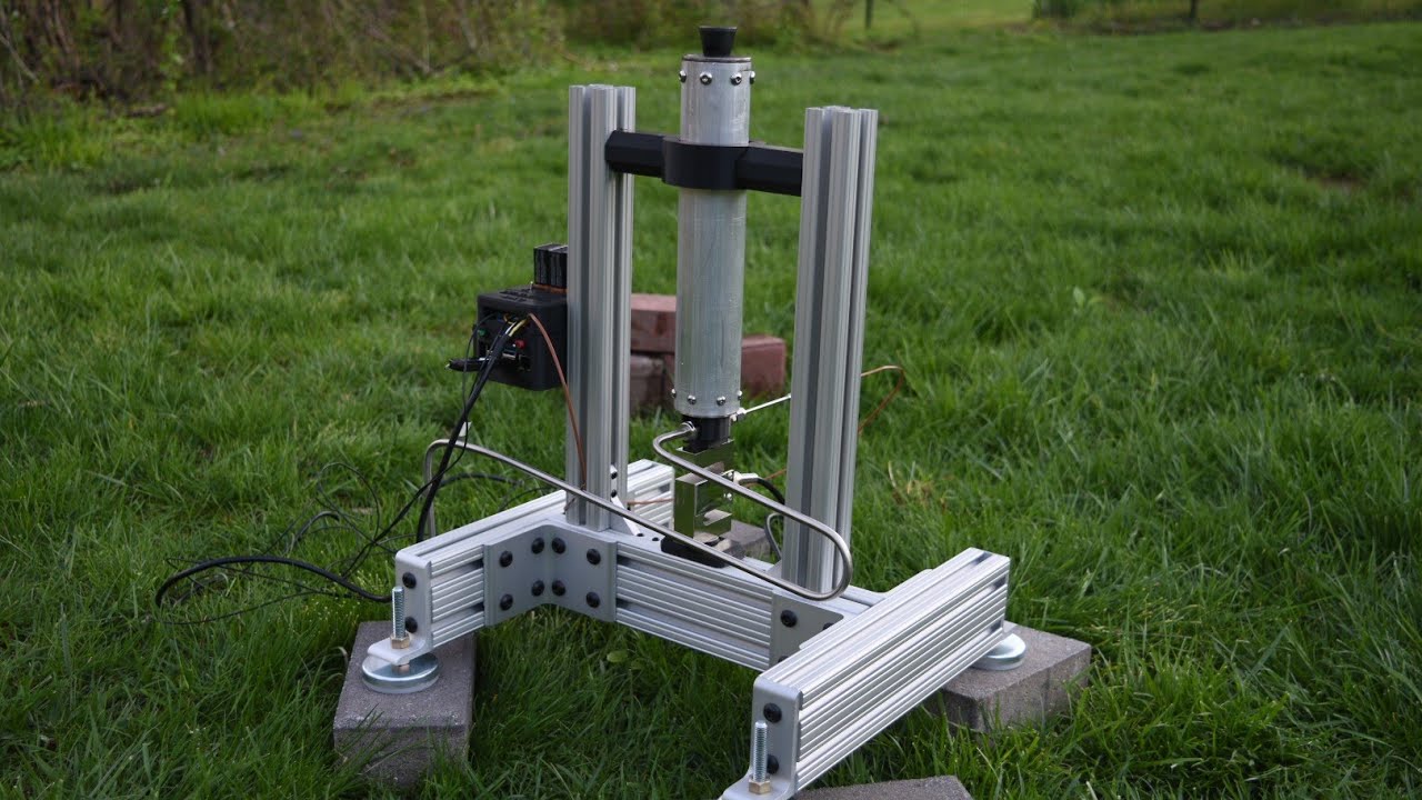 Solid Rocket Motor Test - YouTube