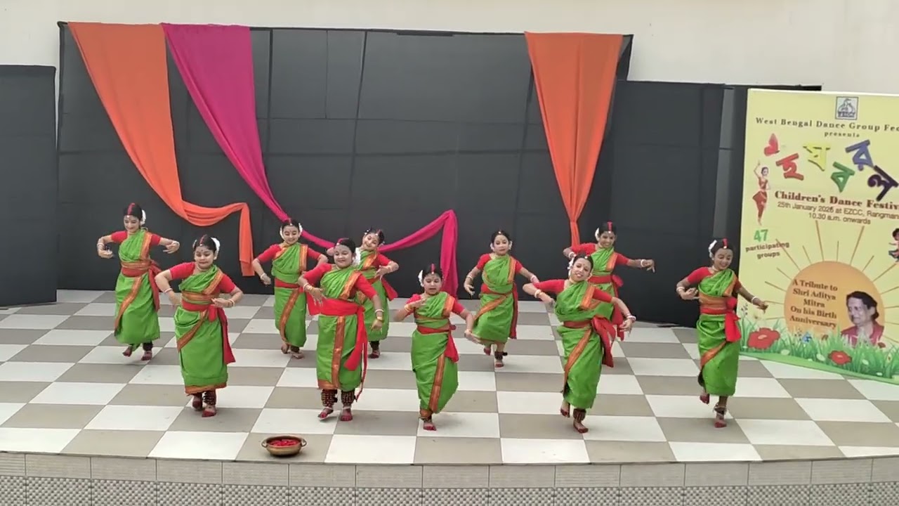 হযবরল Children's Dance Festival@EZCC | Ghungur | Bhalo koira bajao go dotara | Sadhana Bhattacharya 