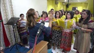 Ucap Syukur Pada Tuhan || Koor Ina ester HKBP Ressort Mustika Jaya