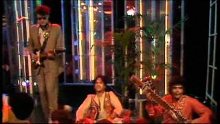 Blancmange Living On The Ceiling TOTP (HQ)