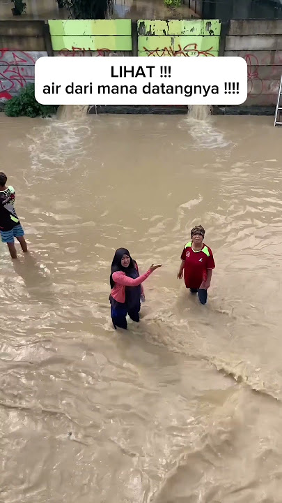 Beberapa VT viral di tiktok menuduh menyalahkan warga kampung  yang  menyebabkan banjir di cluster
