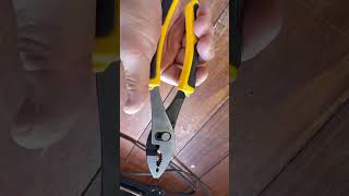 Quality Pliers from a Quality Brand! DEWALT 8" FLUSH RIVET SLIP JOINT PLIERS