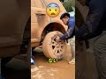かわいそうなお父さんがロナウドの挑戦を受け入れ、古い車を新車のように蘇らせた！🚗 #shorts