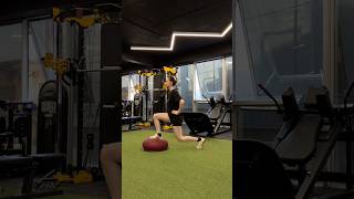 Stability/Dynamic/BW./Split Squat On Bosu