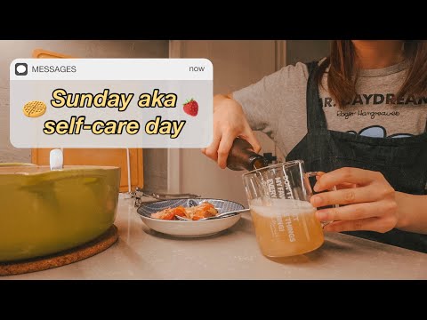 self-care sunday🍓在家弄居酒屋美食🍆🧀看了一套非常棒的電影 🎬做了Waffle🧇很喜歡的新香水🤍