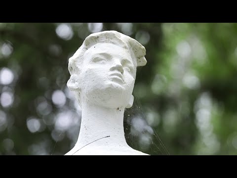 Video: Monumen Zoya Kosmodemyanskaya - satu langkah ke dalam keabadian melalui siksaan