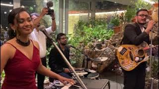 Bollywood Retro dance medley | Bombay Buzzar LIVE
