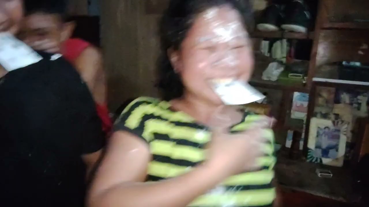 Halos maka ihi jud kag katawa ani 😂