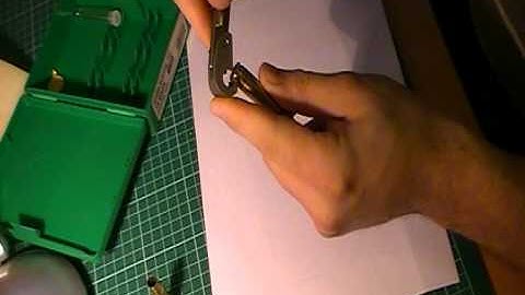 Entzündern einer Berdanhülse (7,62 x 51 NATO) - Berdan depriming