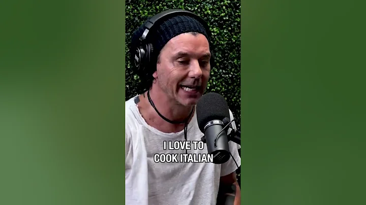 Gavin Rossdale of BUSH talks with Scott Lipps cook...