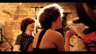 Kirsten & Marie - Rosa White | Wimp Sessions