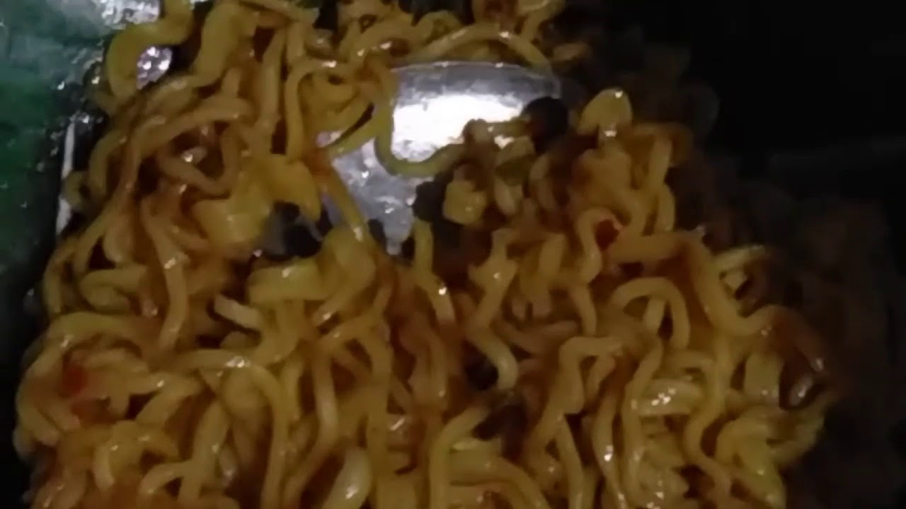Makan pedas pedas 