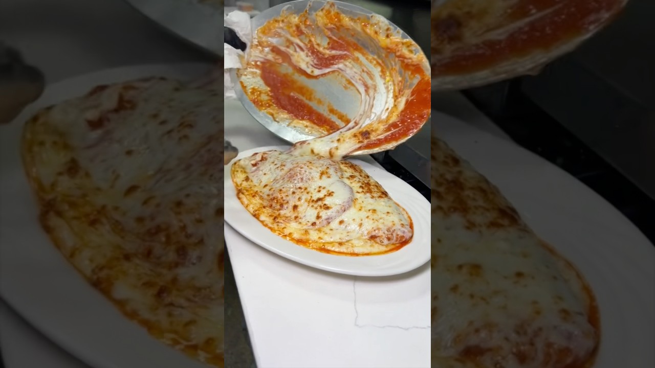 WHERE THE CHICKEN PARM LOVERS AT?! 🤤🤌 Marinara Pizza NYC! CHICKEN PARM EXTRA CHEESE! #DEVOURPOWER