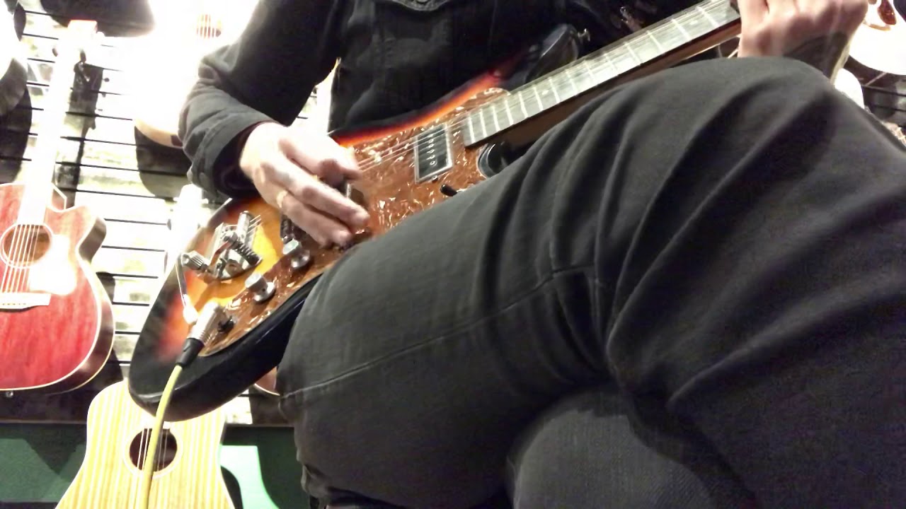 Framus - Jazzmaster type solid body guitar.