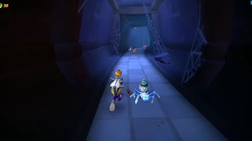 bandicoot crash on the run! got power gem from iron carte.