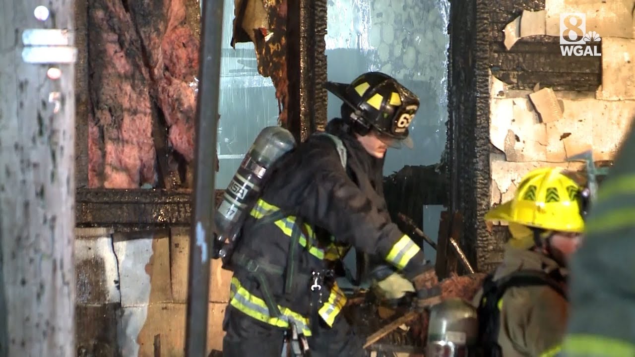 Crews battle house fire in Mountville, Lancaster County - YouTube