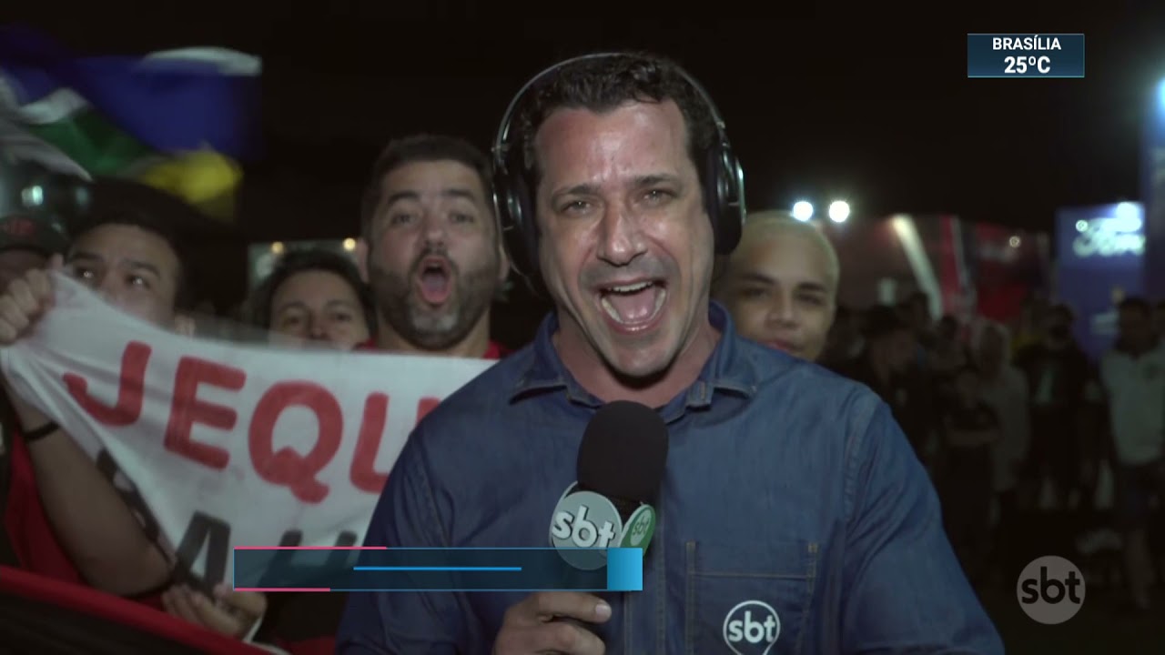 Palmeirenses e Flamenguistas invadem ruas de Montevidéu antes da grande final |SBT Brasil (26/11/21)