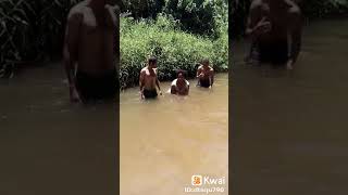 Pedro De Lara Tomando Banho No Rio Mais Os Amigos De Itambe Bahia