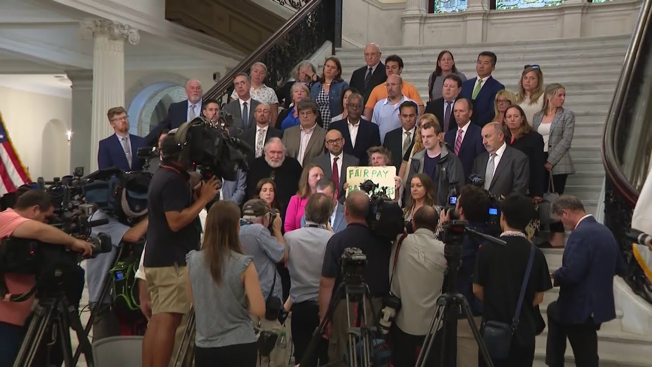 Mass. Bar advocates rally in opposition to proposed pay changes