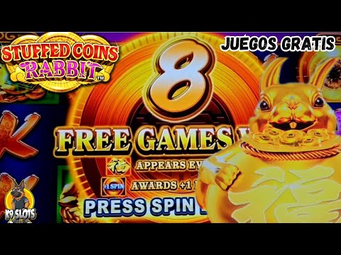 Duelo de tecladistas festejando aniversario en Casino Moctezuma