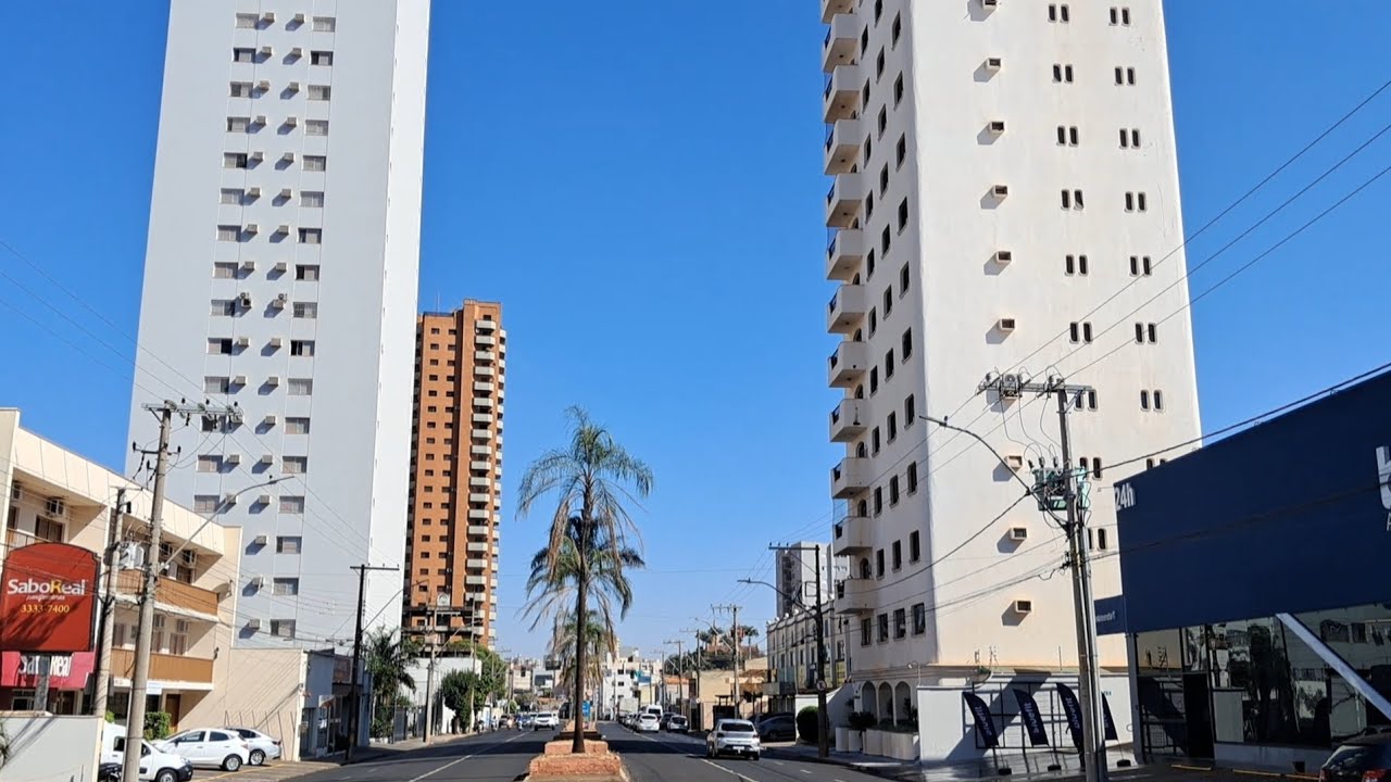 Mostrando a avenida principal de Uberaba MG