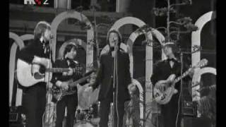 The Hollies - Carrie Anne (Live 1968) chords