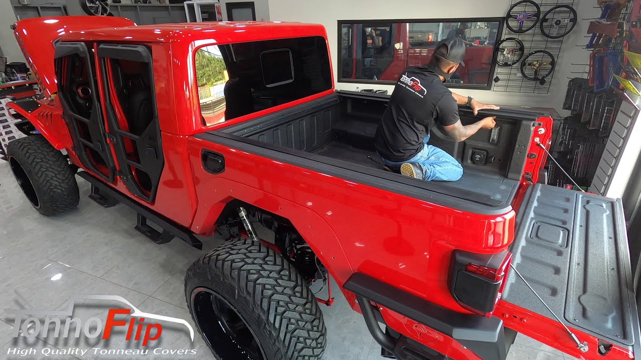 JEEP GLADIATOR BUILD IN UNDER 10 MINUTES ! JEEP TRANSFORMATION VIDEO.