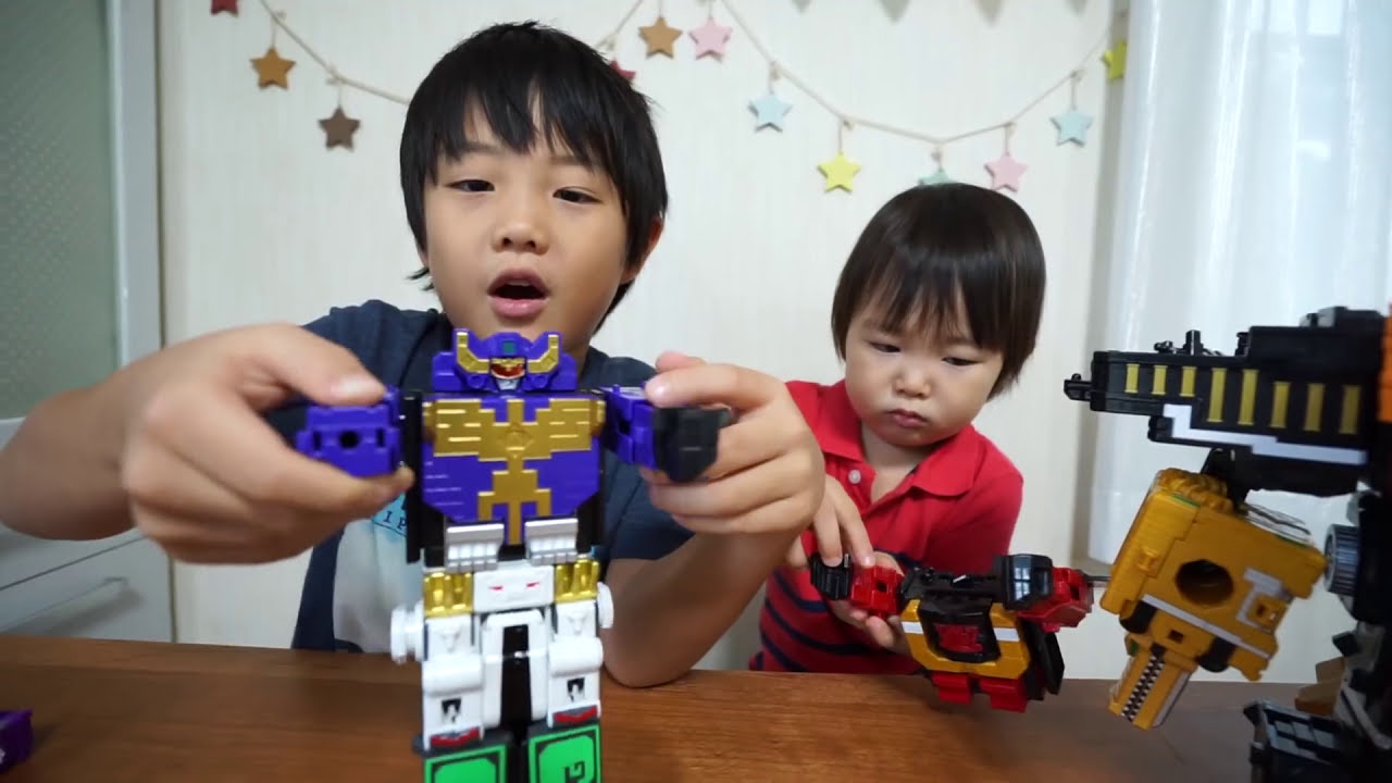 動物戦隊ジュウオウジャーの劇場版！動物合体 DXキューブコンドル