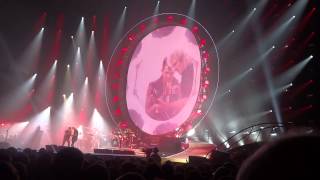 Queen and Adam Lambert Tie Your Mother Down Leeds Arena 2015