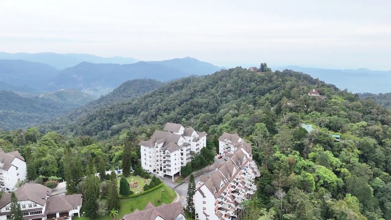 Escape to the Clouds: Majestic Views of Bukit Fraser in 4K | DJI Mini 4 Pro Drone