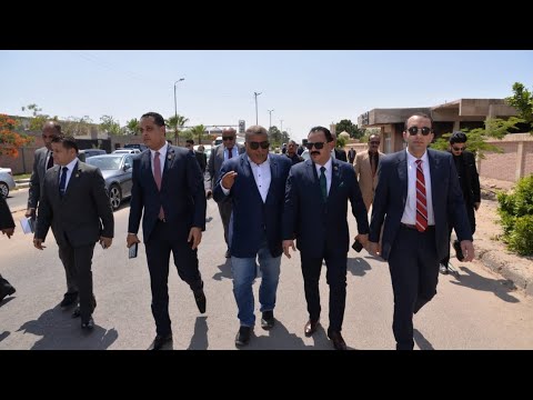 الوطن عصام دياب نائب الاسماعيلية خلال جولة لجنة الصناعة بالمنطقة الصناعية