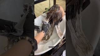 Почистить блонд по длине для ровного оттенка - это тоже непростая задача…