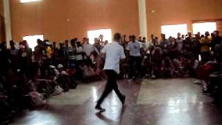 B-boy Evolution 2011 - Nandinho Vs ....AVI