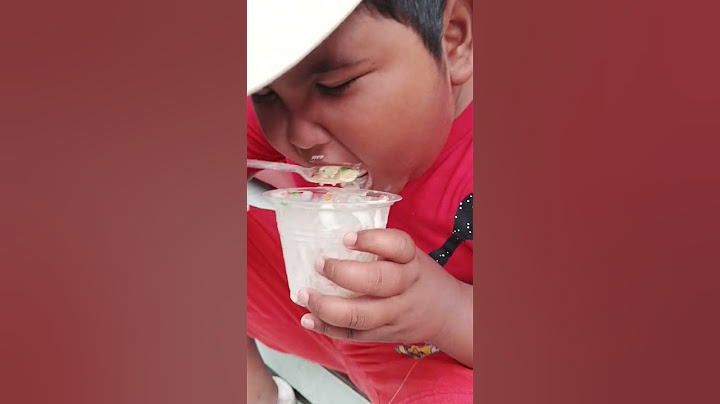 RAFLI IS EATING ICE CREAM SNACKS #VIRAL #KITES #ICE CREAM SNACKS