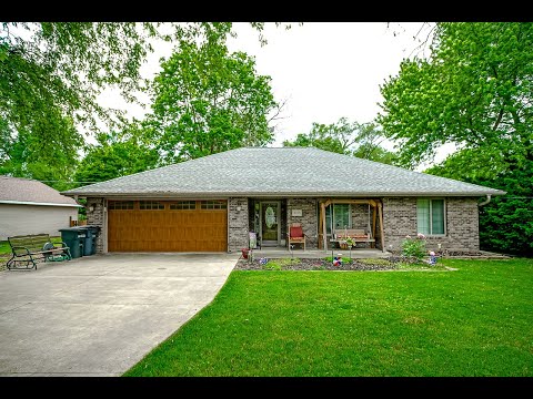 3018 Springfield Rd, East Peoria, IL home video tour