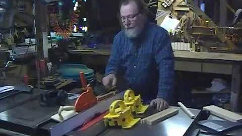 A safer option: MicroJig Grr-Ripper push block