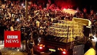 Jerusalem holy site: Cheers as scaffolding removed - BBC News