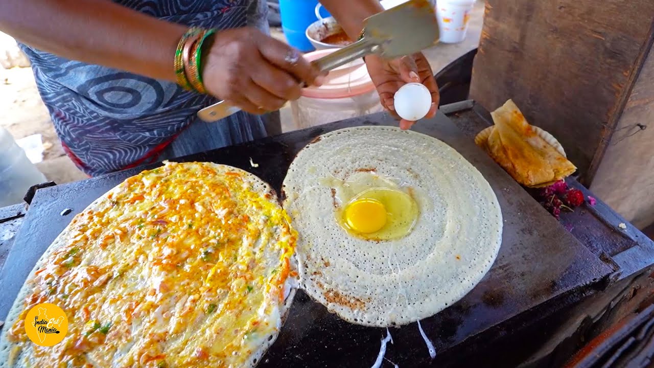 Hyderabad Aunty Selling Egg Dosa Rs. 50/- Only l Indian Street Food | INDIA EAT MANIA