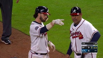 SF@ATL: Swanson rips a two-run single to right field