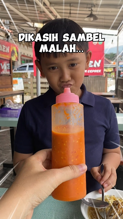 Jangan berani makan bakso pake sambel 😲 #shortvideo #bakso #pedas